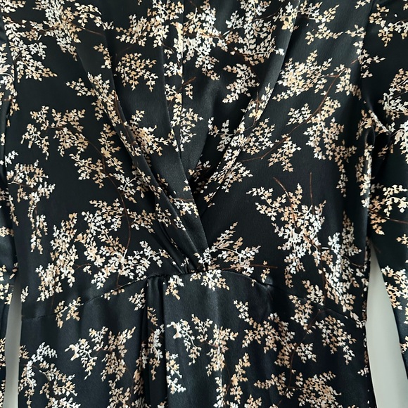 NWT Vince Brand Black and Cream Floral Long Sleeve Dress - Size XS - Picture 4 of 15